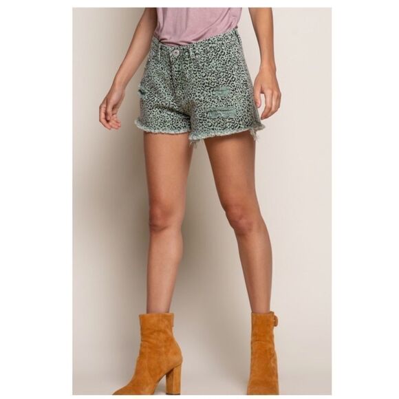 𝅺pol Leopard Distressed Denim Shorts In Olive - Picture 4 of 11